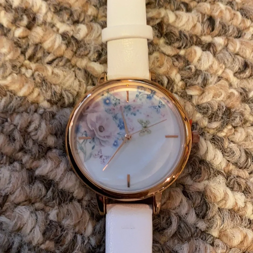 Watch - Picture 2 of 3
